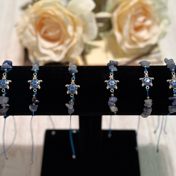 🌊 Sea Turtle Dainty Bracelet 💜Purple Amethyst💙Blue Lapis Lazuli 🤍White Quartz - Picture 6 of 9